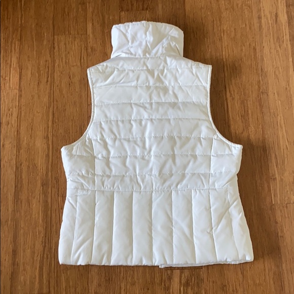 Kenneth Cole Reaction White Down Feather Vest - Picture 2 of 6